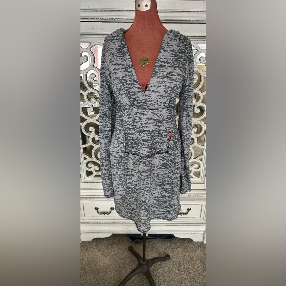 Women’s Hard Tail Empire Waist Two Tone Gray Hooded Tunic (M)